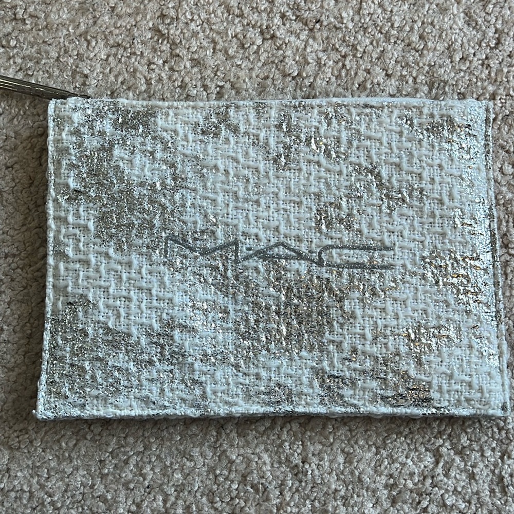 NWOT MAC cosmetics zip makeup pouch in silver